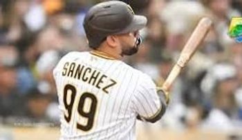Gary Sánchez (El Krakent) sigue encendido con el madero, conectando un batazo por los 414 pies 