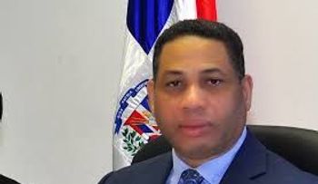 El presidente del PRI, Trajano Santana, saluda aumento salarial dispuesto por Danilo Medina