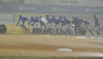 Posponen para el miércoles 17, a las 2:00 pm, partido Aguilas-Licey suspendido por lluvias