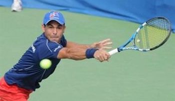 Víctor Estrella, eliminado en segunda ronda del Abierto de Australia