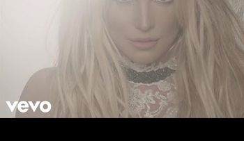 Britney Spears sus fans exigenque publique video "sexy" censurado (VIDEO)