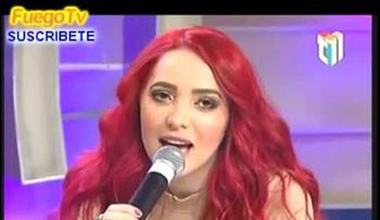 Manolo se burla de Karen Yapoort