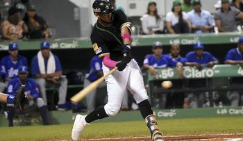 Estrellas se mantienen en 1er lugar con bambinazo de Fernando Tatis; Licey descalificado