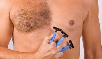 Hombres con vello en pecho son más inteligentes y atractivos para las mujeres