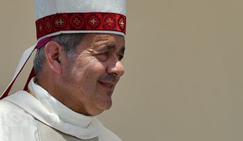 Francisco acepta la renuncia de Juan Barros, el obispo chileno acusado de encubrir los abusos en la iglesia
