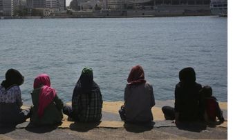 Grecia impone hasta 5 años de cárcel por estancia ilegal
