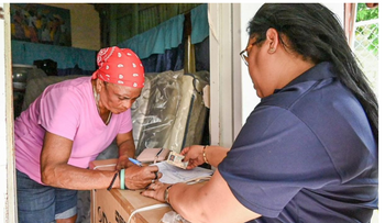 Asistencia Social entrega enseres en Miches