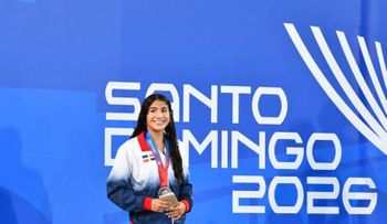 Jianna Amores, de 15 años, hace historia con dos medallas en honor a su abuelo de Santiago
