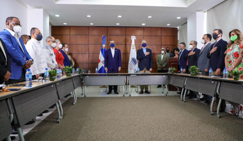 Presidente Abinader anuncia histórico aumento salarial de 24% que mejorará calidad de vida