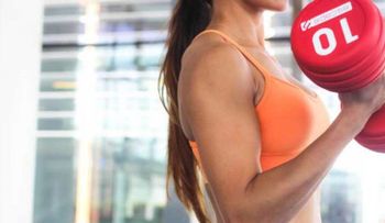 ¿Cómo evitar lesiones en tu entrenamiento con pesas?