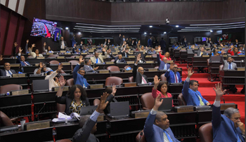 Diputados aprueban prohibir comida ultraprocesada en escuelas