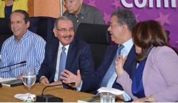Danilo se impone a Leonel: PLD aprueba aspire a un nuevo mandato; modificarán la Constitución