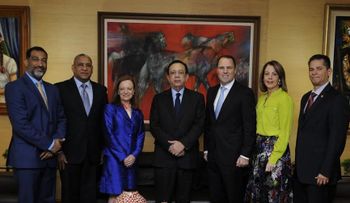 Gobernador del Banco Central recibe visita del nuevo ejecutivo del Scotiabank