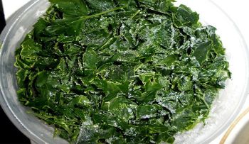 ¿Tienes Perejil en tu Refrigerador? Sácalo que no sólo se cocina, también rejuvenece tu rostro