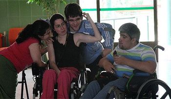 Extraña enfermedad vuelve a los niños paralíticos