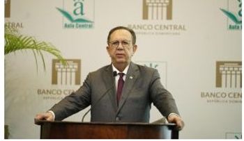 BCRD concluye XI Diplomado de economía y finanzas para personal de la institución