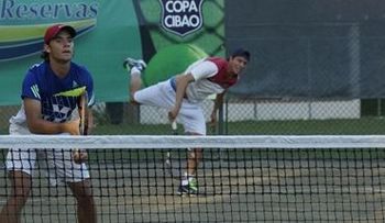 Fedotenis galardona los campeones de juegos JITIC 