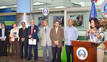 Inauguran un Compumetro y acceso a Internet gratis en Metro Santo Domingo