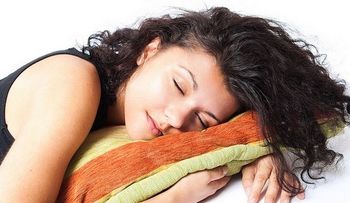 Qué hacer antes de dormir para verte bella mañana