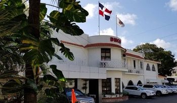 DNCD cancela 4 agentes arrestaron de manera irregular un hombre en Verón