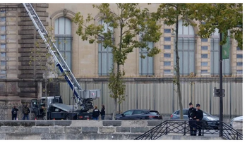 Detienen a cinco sospechosos más del robo en el Louvre