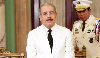 Otra vez el "cuco" de la reelección; presidente Medina dice "pronto" hablará 