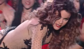 El â??sensualâ? baile de Clarissa Molina provoca comentarios