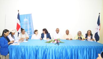 Senador Julito Fulcar impulsa apertura de aulas inclusivas para niños con autismo en Peravia
