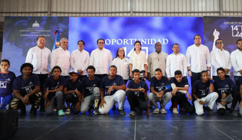 Raquel Peña inaugura centro 14-24 y entrega obras