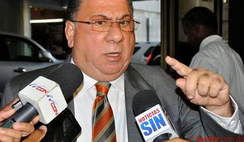 Gobierno no desmiente ni confirma rumores sobre supuesta renuncia de Vincho