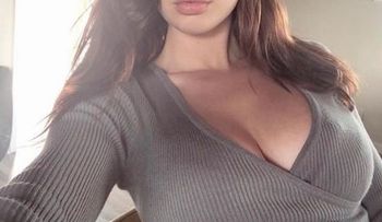 Sarah McDaniel, la sexy modelo con un ojo de cada color 