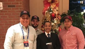 Gigantes del Cibao reconocen al periodista Enrique Rojas