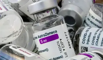 Descubren posible detonante de los trombos tras la vacuna de AstraZeneca