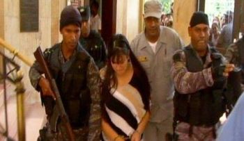 30 años  para mujer mató esposo junto a amante