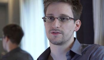 Snowden acepta asilo de Venezuela, según legislador ruso