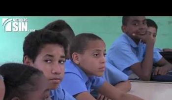 Padres optimistas ante plan de seguridad para escuelas públicas