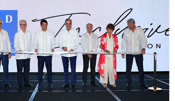 Abinader inaugura hoteles en Miches