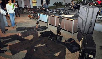 Apresan 3 presuntos sicarios y les incautan pertrechos militares en PP