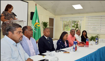 SNTP SDE celebra almuerzo y llama a la unidad por equidad presupuestaria