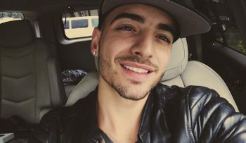 Maluma es un romántico empedernido; disfruta hacer ejercicios, no tolera las faltas de respeto, no olvida su origen, y es perfeccionista y perezoso