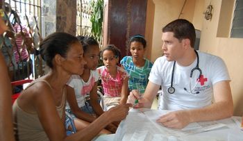 Realizan operativo médico en sector Villa María