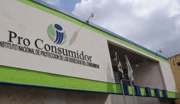  Pro Consumidor somete a la Justicia a Pica Pollo Rico por por tentativa de soborno a inspectores 