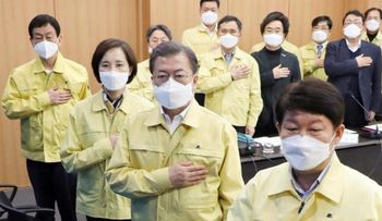 China confía en controlar el brote de coronavirus en abril y en Corea aumentan casos 