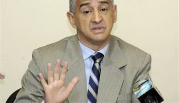 Juez Hernández Peguero se querella contra personas protestaron frente a su residencia