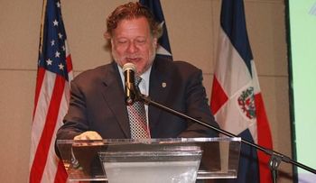 Fernández Zucco propone iniciativas favorecen transporte aéreo y turismo