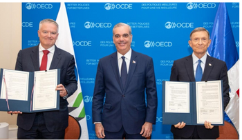 RD firma memorando de entendimiento con la OCDE