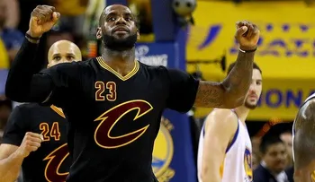James acuerda con Cavaliers contrato por 3 años y 100 millones de dólares