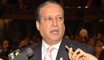 Reinaldo Pared llama "bárbaros y abusadores" al CIDH