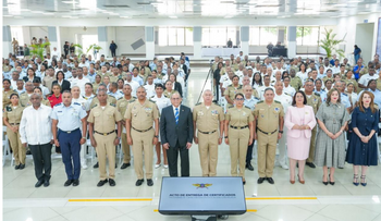 Unade reconoce a Maira Morla y Rafael Santos