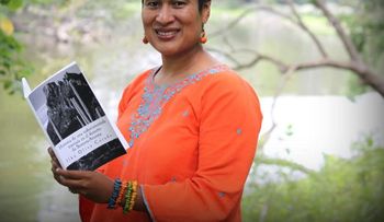 Ilka Oliva Corado y la migración con todas sus letras en la Feria del Libro de Chicago